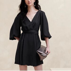 Banana Republic Fit & Flare Blouson Mini Dress Sz 6‎ in Black NEW